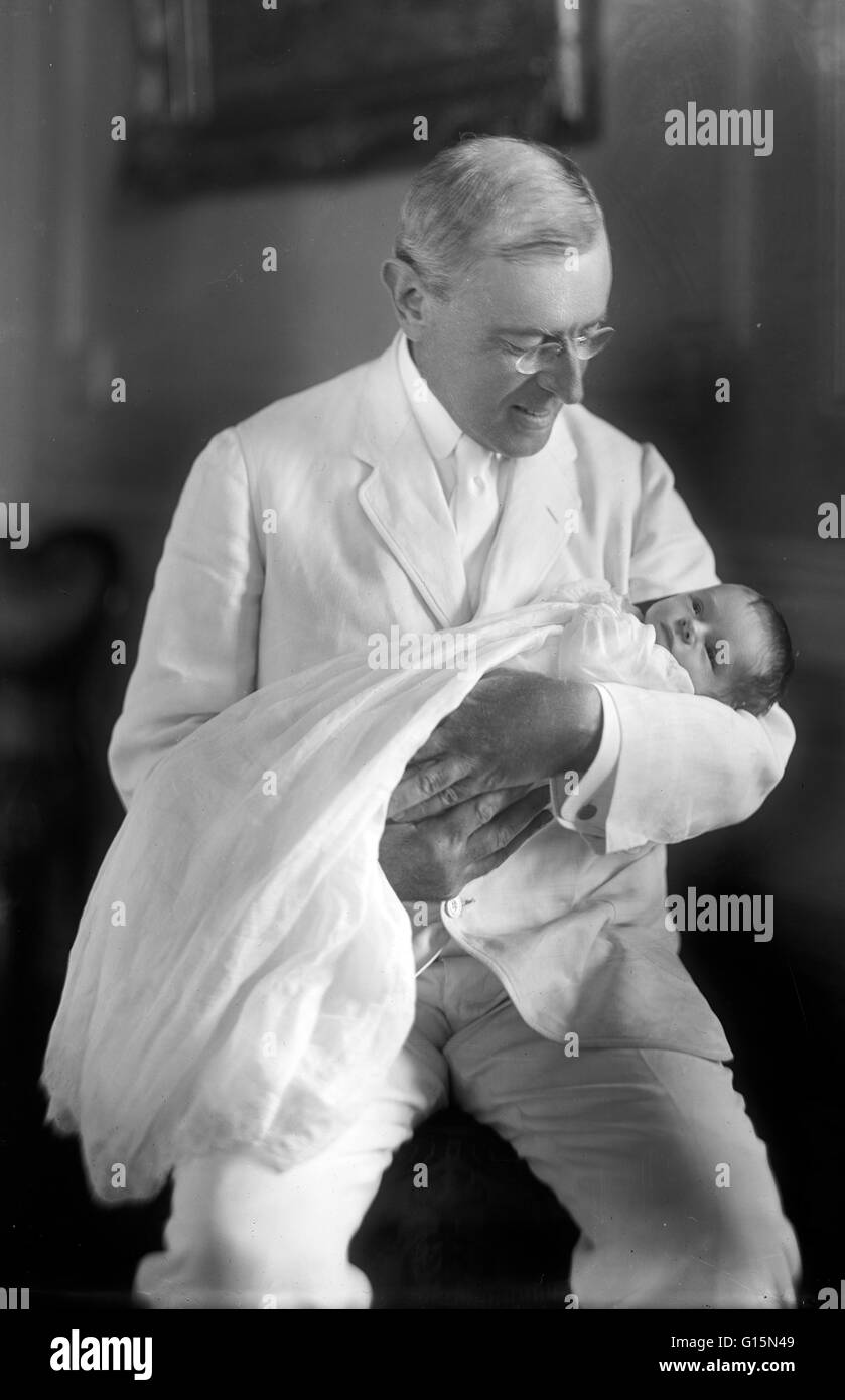 Wilson con Ellen Wilson McAdoo. Thomas Woodrow Wilson (28 dicembre 1856 - 3 febbraio 1924) era il ventottesimo Presidente degli Stati Uniti dal 1913 al 1921. Ha servito come Presidente della Princeton University dal 1902 al 1910, e poi come governatore di nuovo Foto Stock