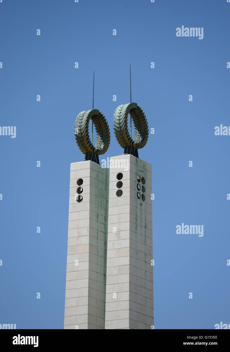 Lisbona, Portogallo. Xii Apr, 2016. Il Monumento alla rivoluzione dei garofani in Edward VII Park a Lisbona, Portogallo, 12 aprile 2016. Foto: ANDREAS GEBERT/dpa/Alamy Live News Foto Stock