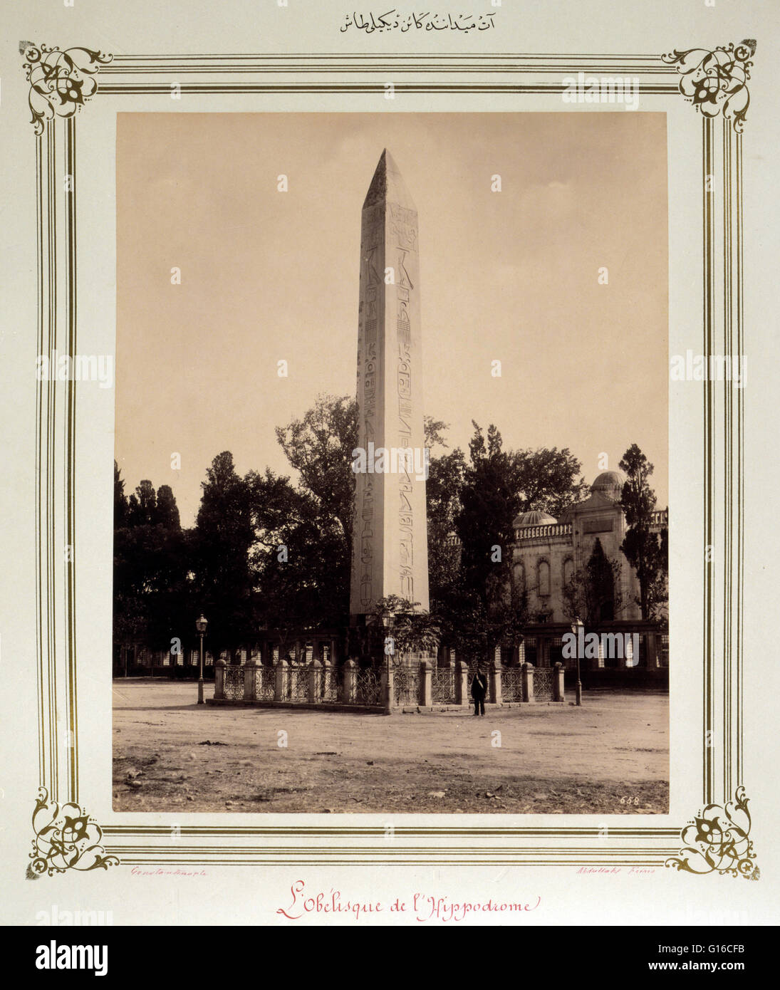 Titolo: "La pietra eretta (obelisco) situato nell'Hippodrome'. Fotografata da Abdullah Frères, gruppo di tre fratelli ottomano di discesa armeno, che erano in tutto il mondo conosciuto fotografi, circa 1880-1890. L'obelisco di Teodosio è l antica Foto Stock