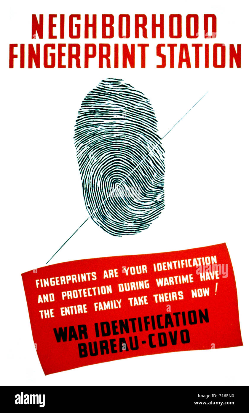 Titolo: "Quartiere della stazione di impronte digitali. Le impronte digitali sono la vostra identificazione e protezione durante il tempo di guerra - hanno tutta la famiglia prendere loro adesso!' Poster sottolineando l importanza di avere le impronte digitali sul file come una forma di identificazione durante il th Foto Stock