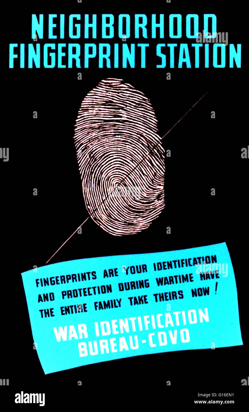 Titolo: "Quartiere della stazione di impronte digitali. Le impronte digitali sono la vostra identificazione e protezione durante il tempo di guerra - hanno tutta la famiglia prendere loro adesso!' Poster sottolineando l importanza di avere le impronte digitali sul file come una forma di identificazione durante il th Foto Stock