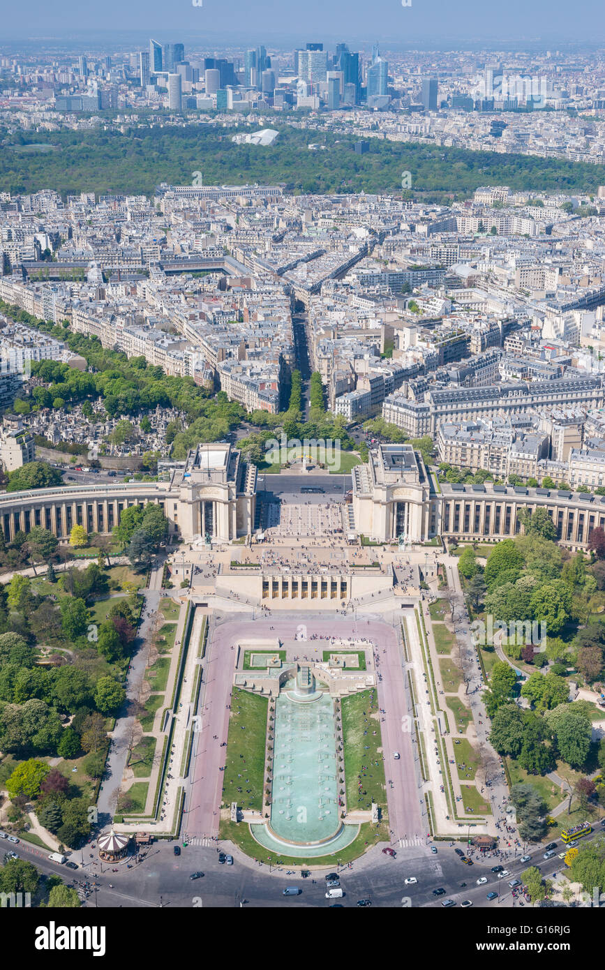 Vista aerea di Giardini Trocadero e Place du Trocadéro a Parigi preso dalla Torre Eiffel Foto Stock