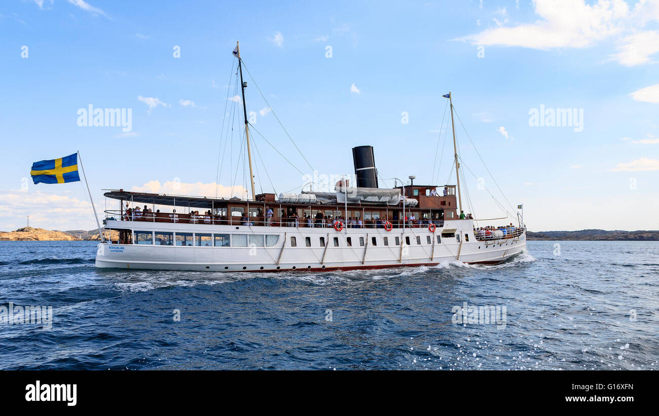 Vecchio piroscafo svedese S/S Bohuslän in mare in estate in Svezia. Bohuslän fu costruito nel 1913. Modello di Rilascio: No. Proprietà di rilascio: No. Foto Stock