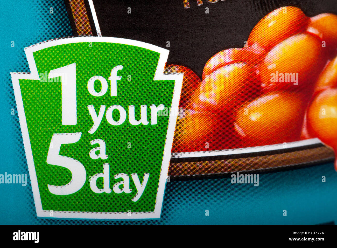 Un segno su una lattina di cibo per informare il consumatore che il contenuto contengono 1 dei vostri 5 raccomandato di frutta e verdura al giorno. Foto Stock