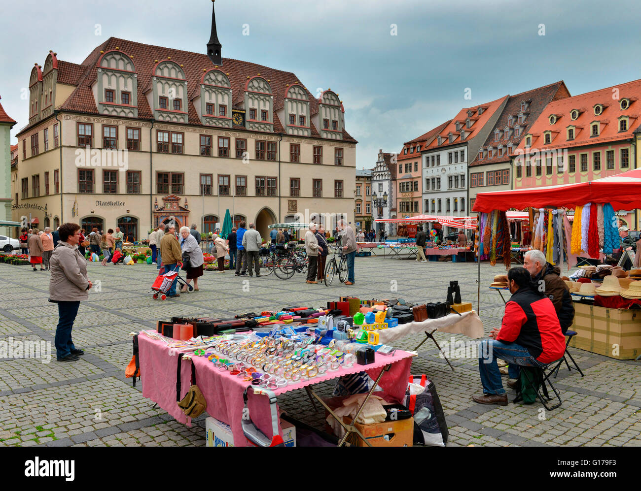 Wochenmarkt, Marktplatz, Naumburg, Sachsen-Anhalt, Deutschland Foto Stock