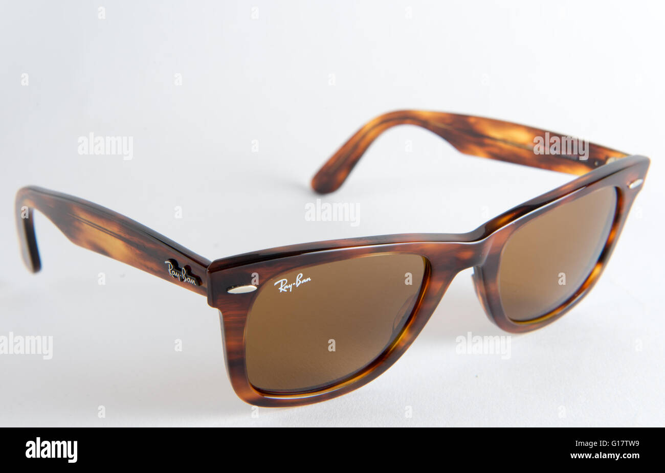 Ray Ban Wayfarer Occhiali da sole Foto Stock