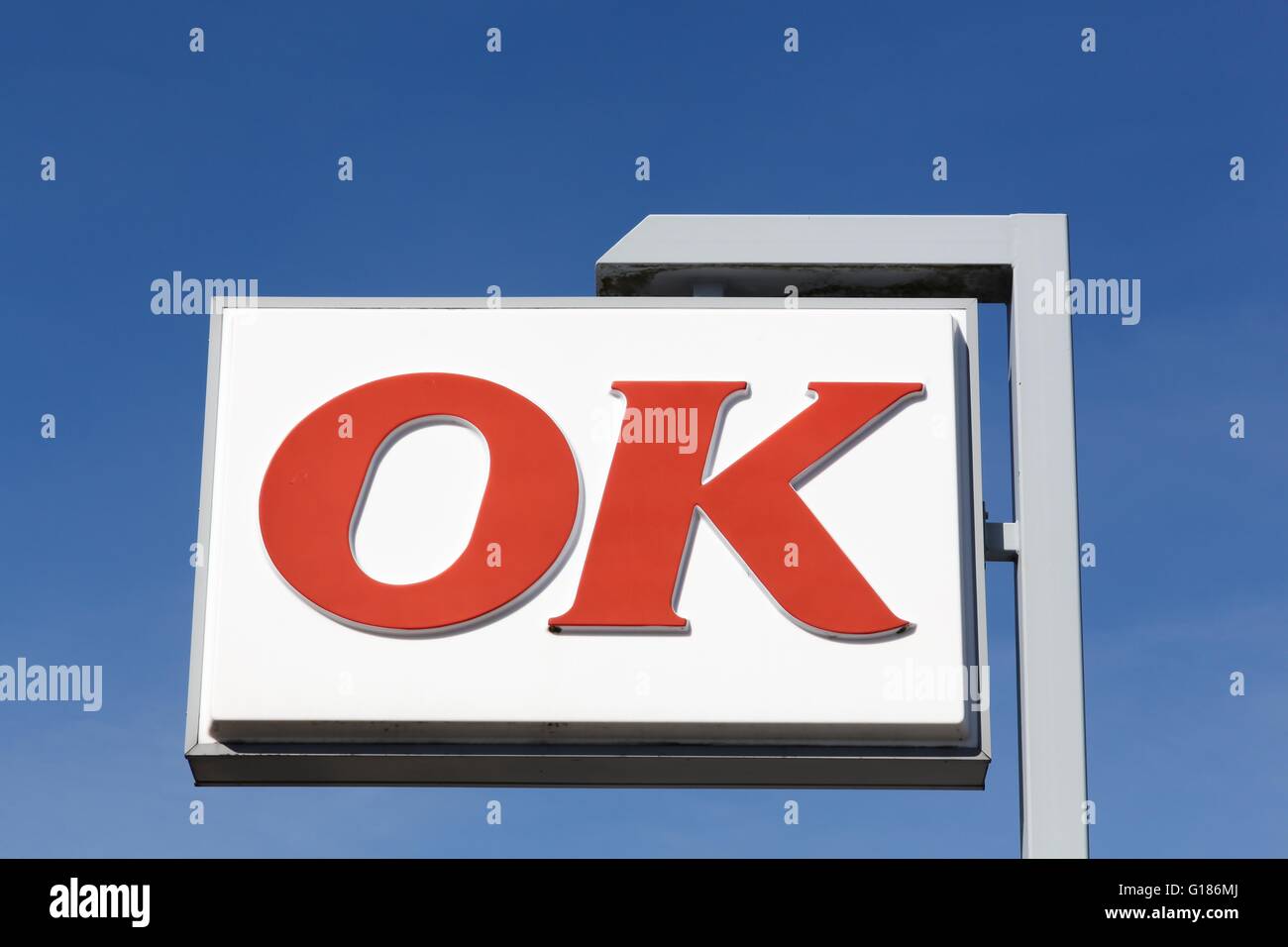 OK gas station logo su un palo Foto Stock