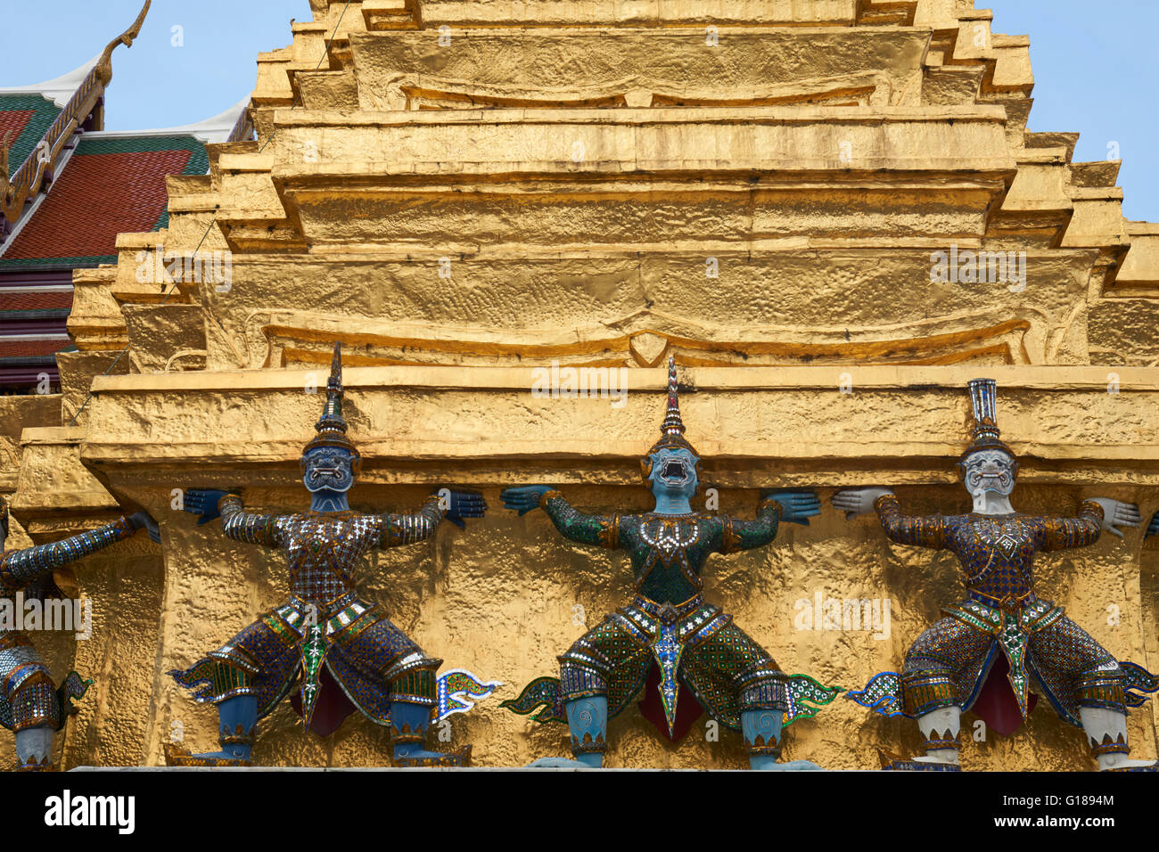 Golden Chedi di Wat Phra Kaew, il Grand Palace, Bangkok, Thailandia Foto Stock