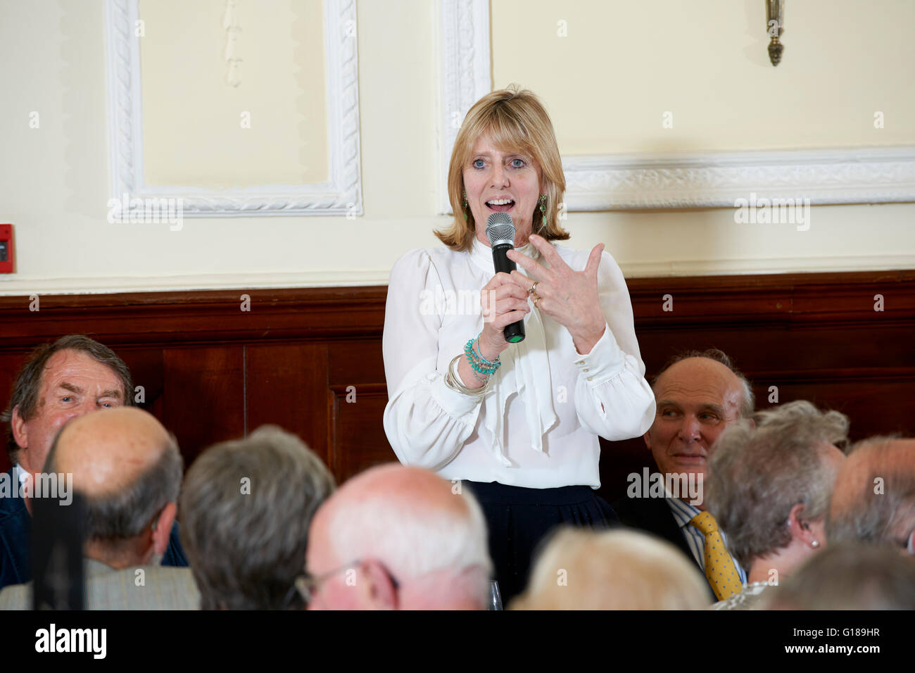 Juliet Nicolson al oldie pranzo letterario 05-10-16 Foto Stock