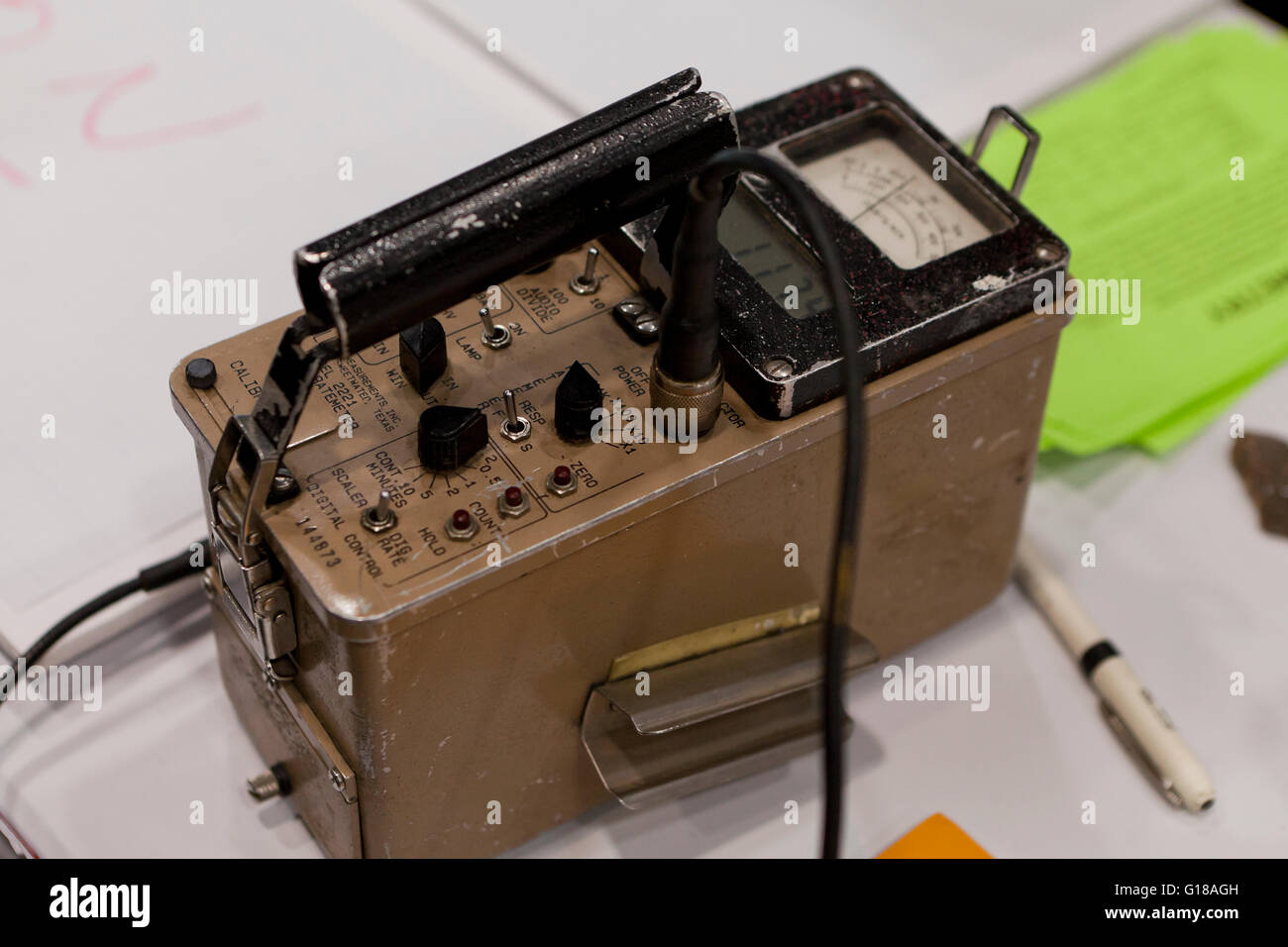 Vintage modello Ludium 2221 Scaler radiazione rateometro (contatore Geiger) - USA Foto Stock