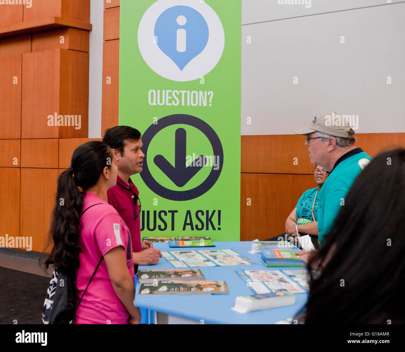 Informazioni stand a Walter e Washington Convention Center - Washington DC, Stati Uniti d'America Foto Stock
