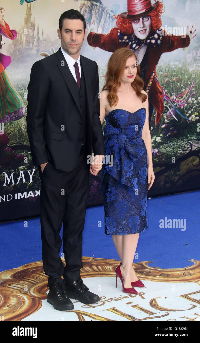 Londra, Regno Unito. Il 10 maggio, 2016. Sacha Baron Cohen e Isla Fisher frequentando 'Alice attraverso il Looking Glass' European Film Premiere di Odeon Leicester Square a Londra, Regno Unito. Credito: Stills Press/Alamy Live News Foto Stock