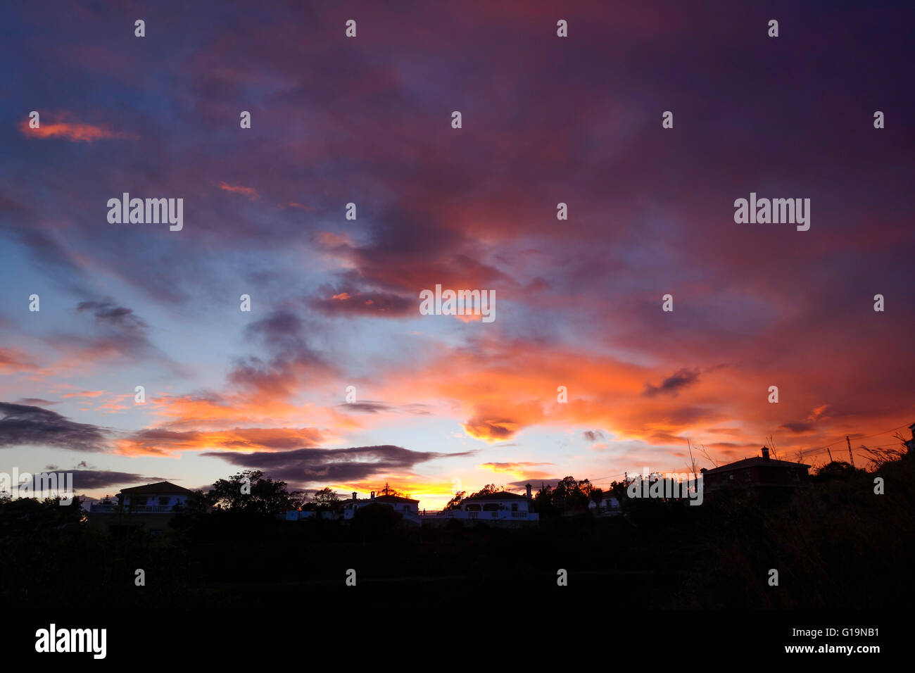 Scenic tramonto in Andalusia, Mijas, Spagna meridionale. Foto Stock