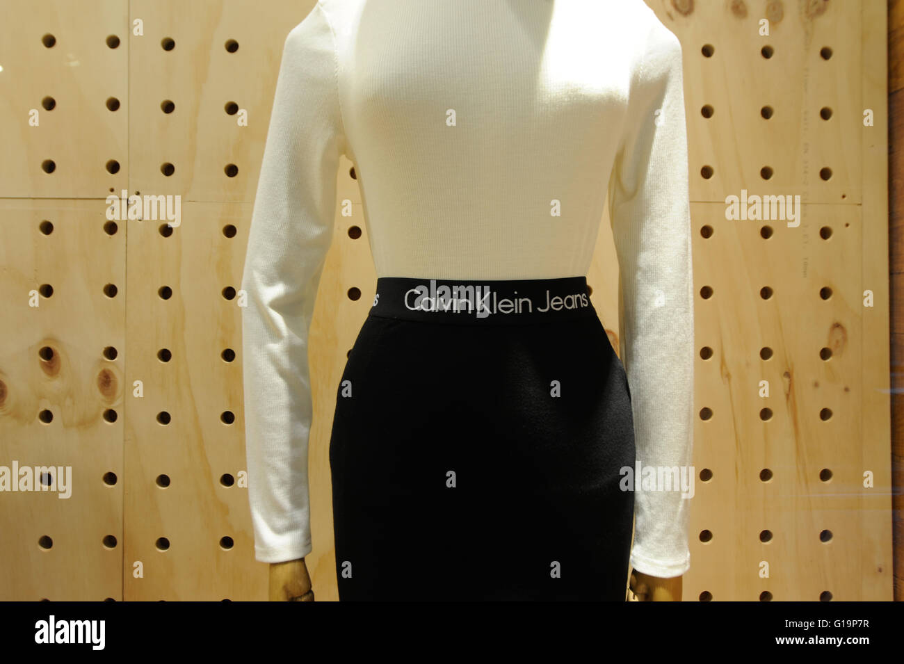 Calvin Klein Jeans sul display in Cardiff St Davids CENTRE - Regno Unito Foto Stock