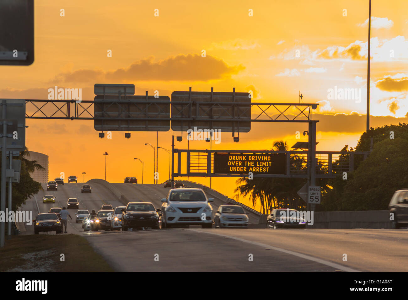 Instradare il traffico MI95 CAUSEWAY Miami Florida USA Foto Stock