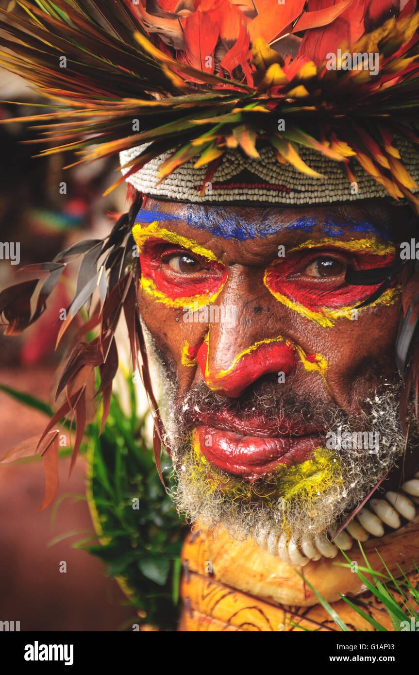 Highlands tribù nel villaggio Piaya, Papua Nuova Guinea Foto Stock