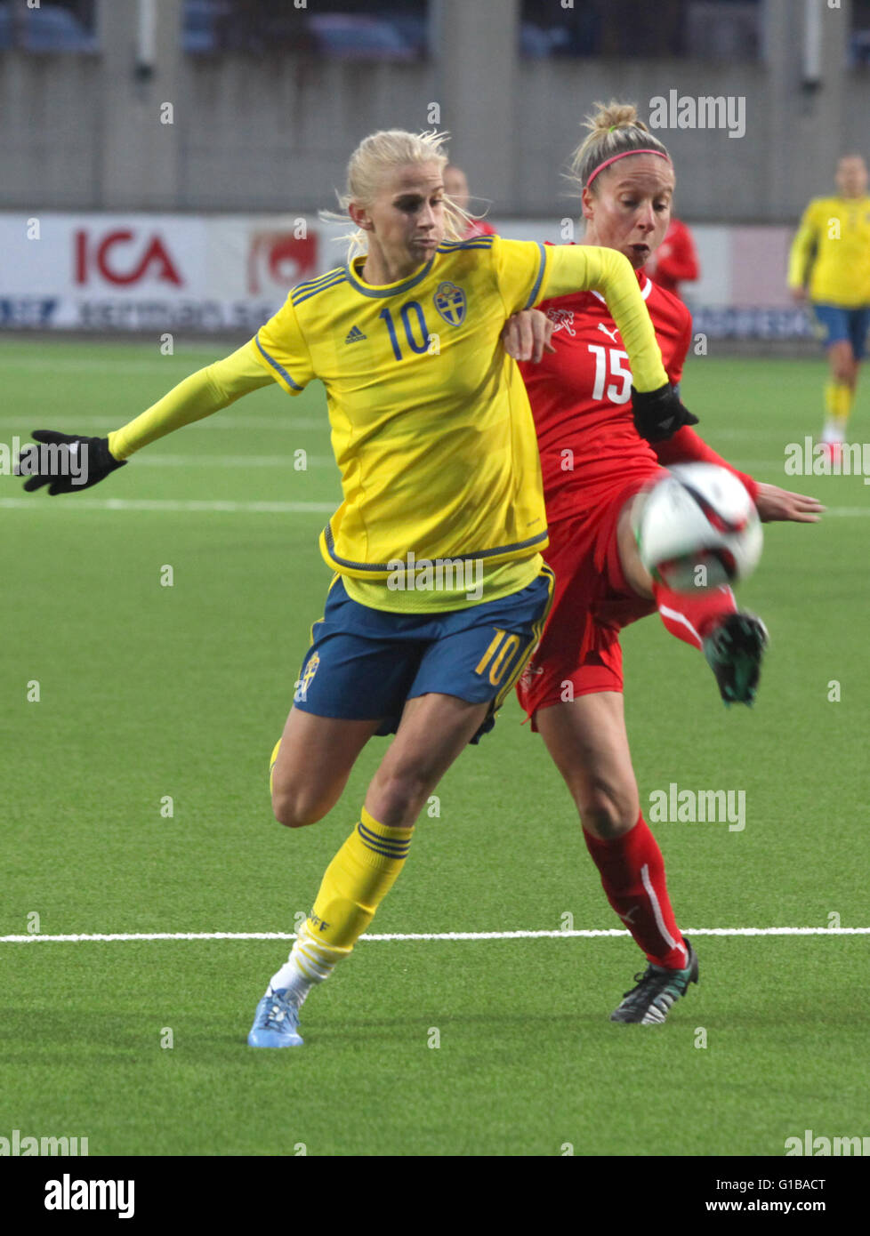 SOFIA JAKOBSSON Calcio in svedese team nazionali contro Caroline Abbè svizzera Foto Stock