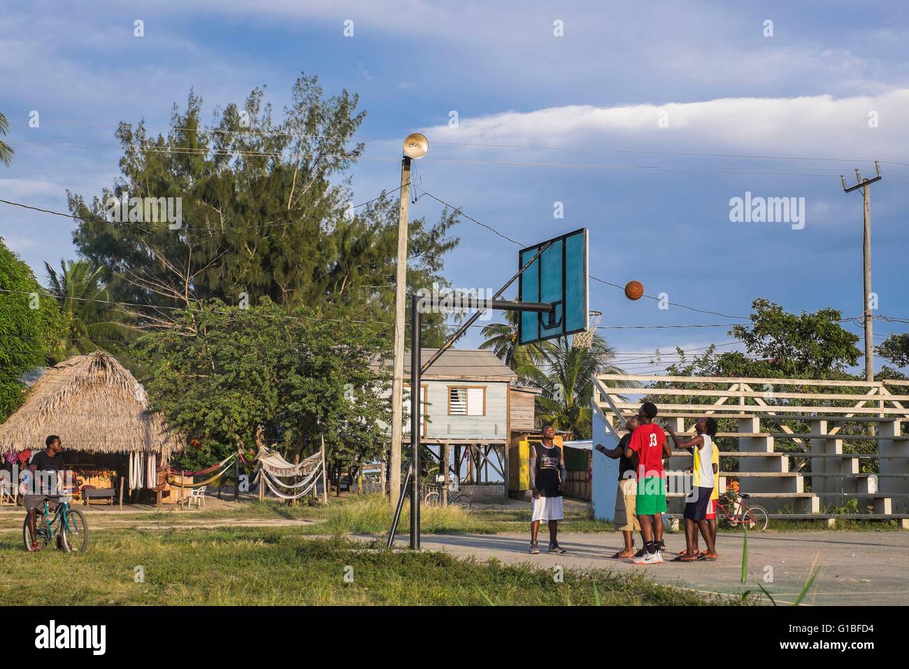 Belize, Stann Creek district, Hopkins, garifuna piccolo villaggio di pescatori Foto Stock