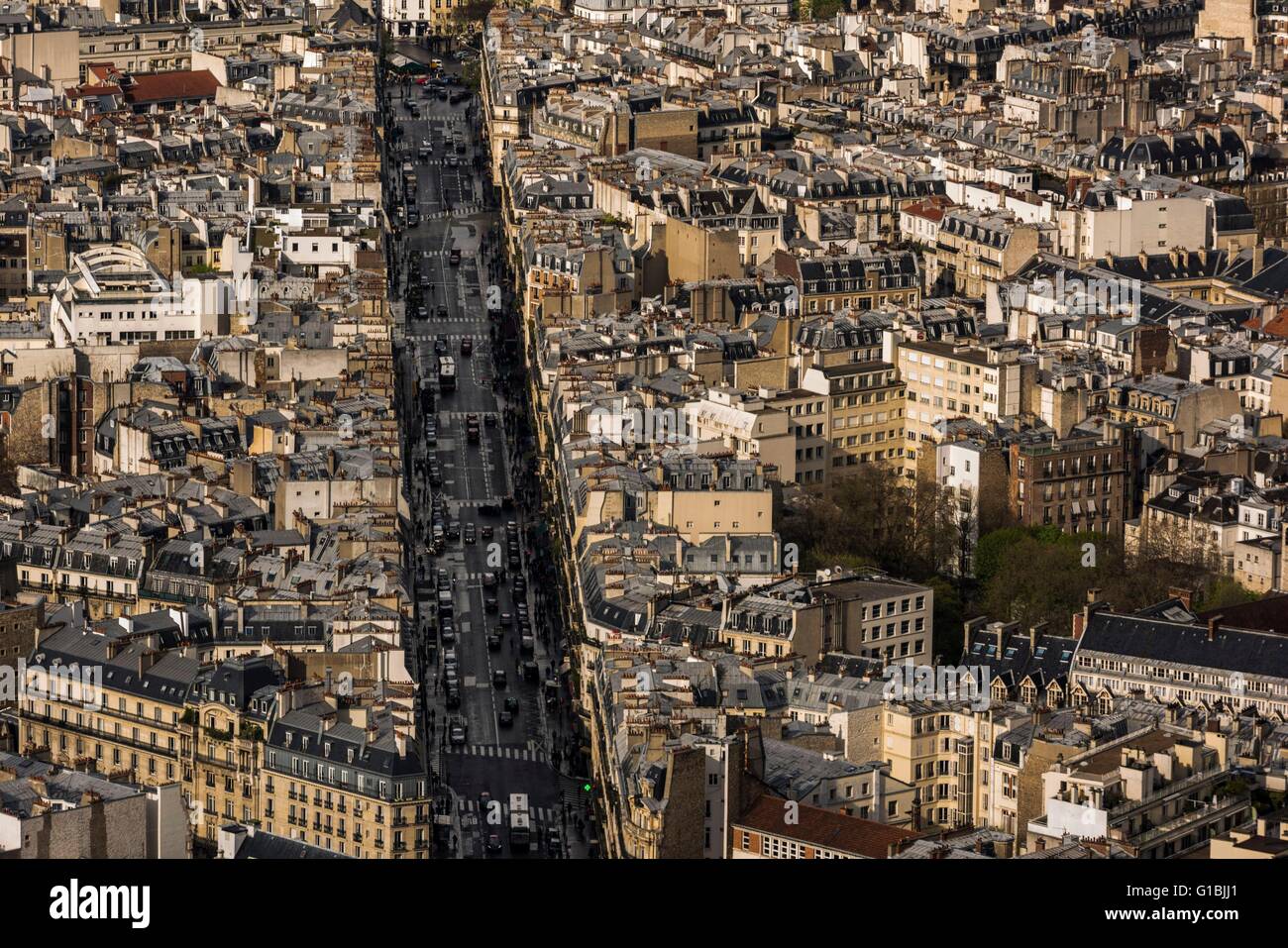 Francia, Parigi, boulevard Parigino foderato con tipici edifici in stile  Haussmann di Parigi " sesto quartiere (vista aerea Foto stock - Alamy