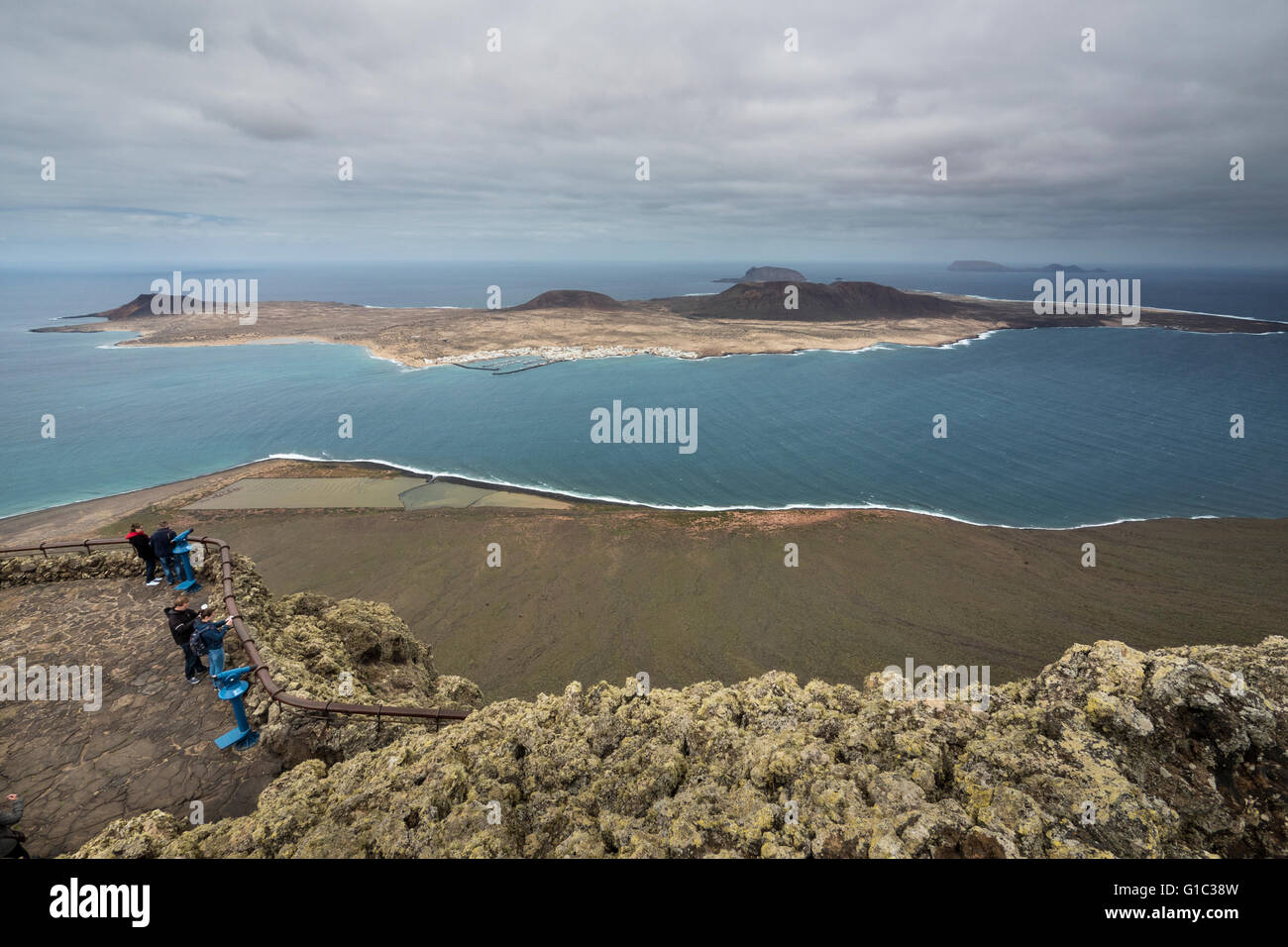 Isola di La Graciosa dal Mirador del Rio, Lanzarote, Isole Canarie, Spagna Foto Stock
