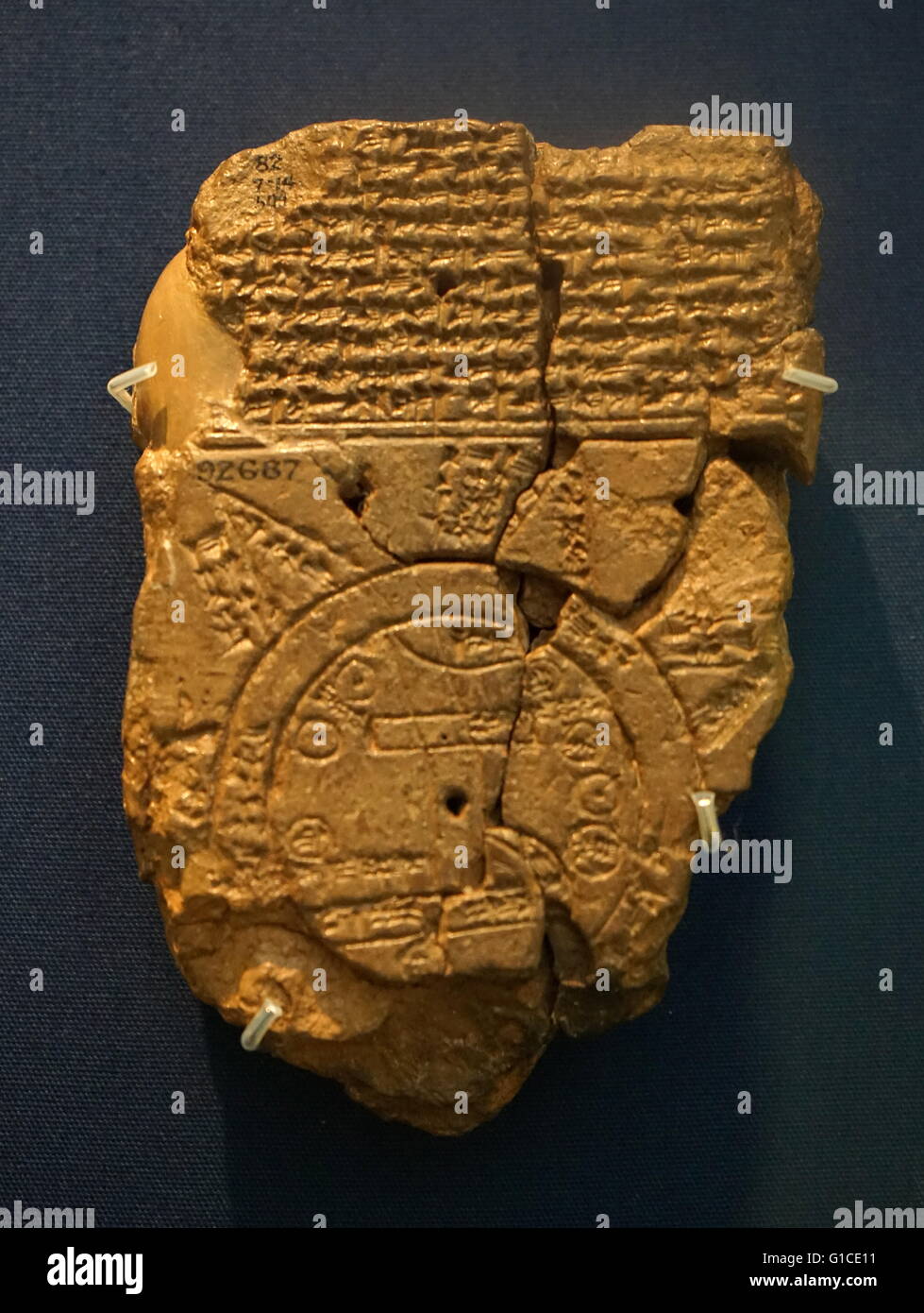 Clay Tablet mappa babilonese del mondo. Datata 700 BC Foto Stock