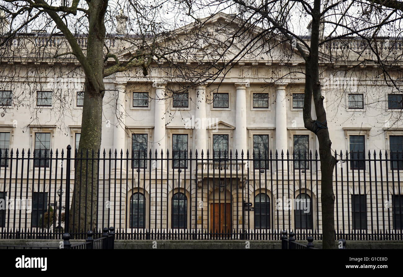 Casa originaria della Royal Mint, il corpo solo autorizzati per la fabbricazione o la menta le monete, vicino alla Torre di Londra. Datata 2015 Foto Stock