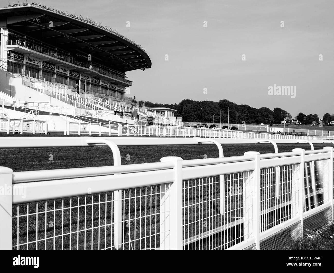 Epsom race course Surrey in Inghilterra casa tribuna della famosa in tutto il mondo piatto classico cavallo di razza il derby eseguito nel mese di giugno di ogni anno Foto Stock