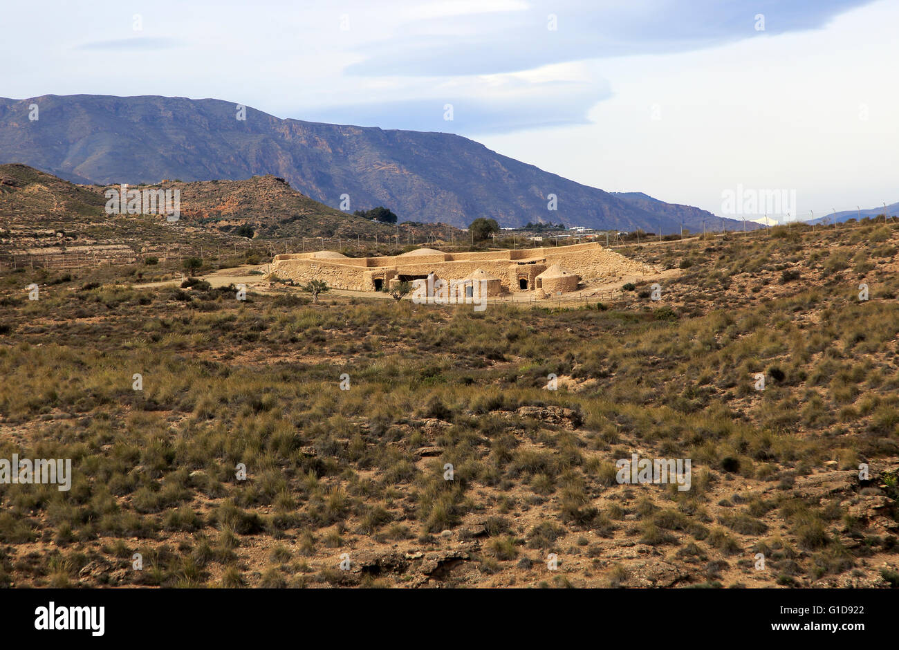 La ricostruzione di edifici, Los Millares preistorico insediamento Calcolitico sito archeologico, Almeria, Spagna Foto Stock