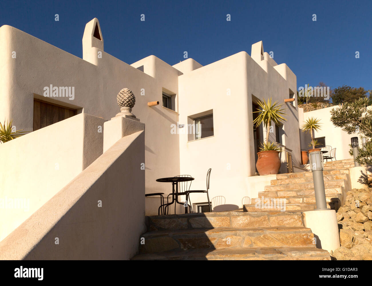 La moderna architettura alloggi turistici, Los Presillas Bajas, Parco Naturale Cabo de Gata, Almeria, Spagna Foto Stock
