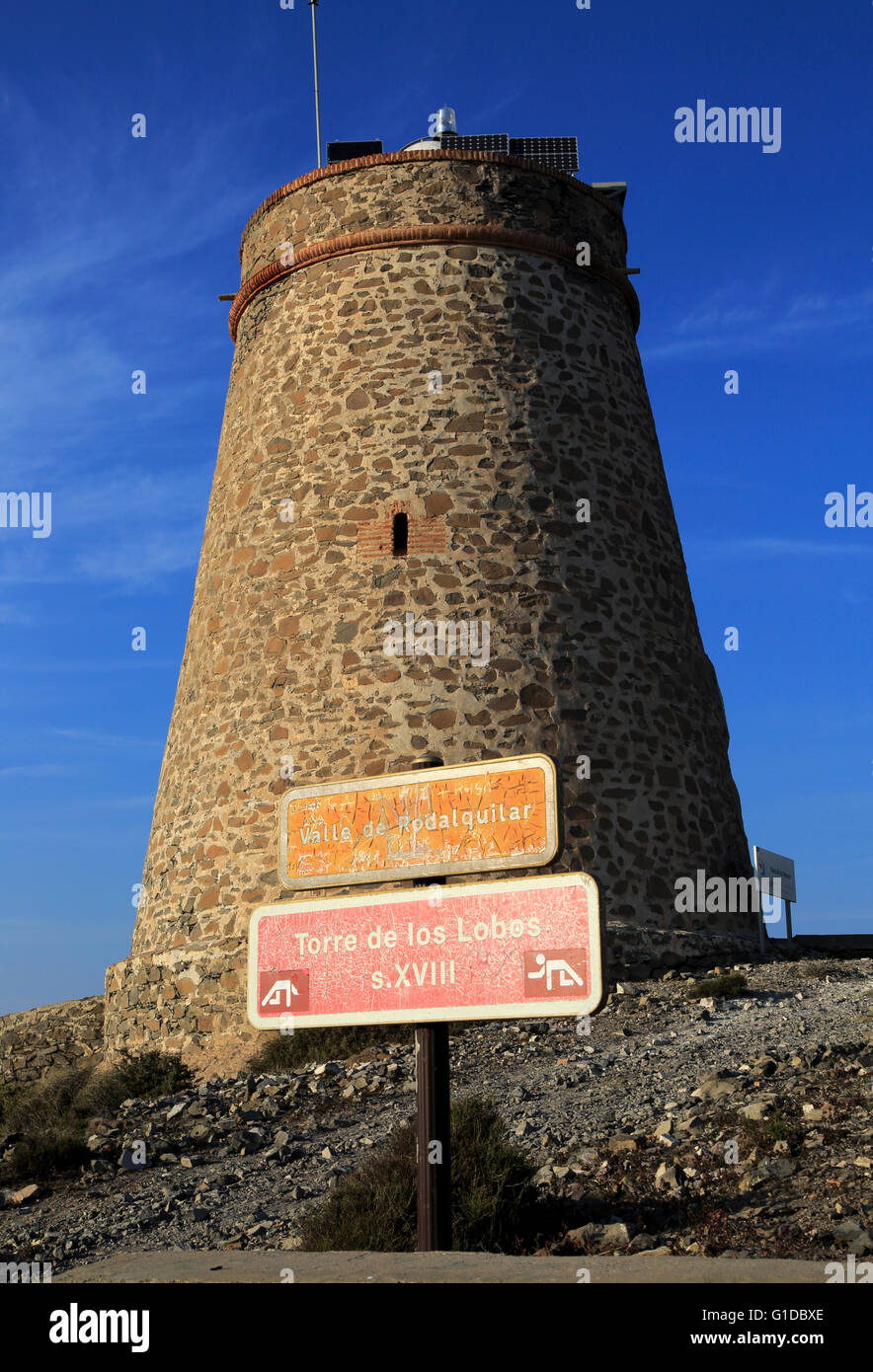 Torre Vigia de Los Lobos torre di avvistamento, Rodalquilar, Parco Naturale Cabo de Gata, Almeria, Spagna Foto Stock