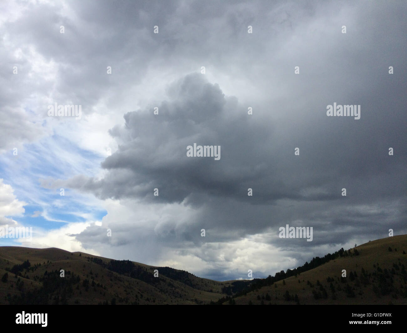 Occupato western montana sky Foto Stock