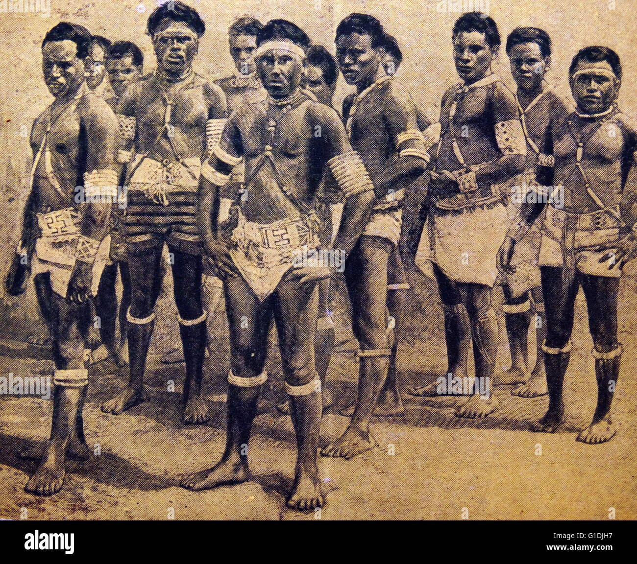 Gruppo di uomini nativi delle Isole Salomone Foto Stock