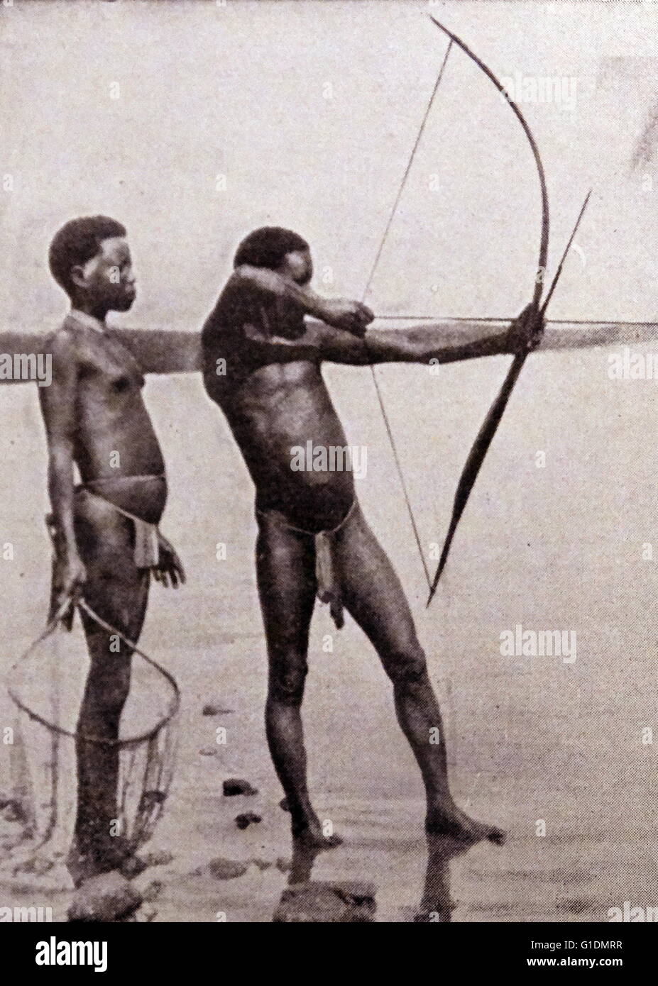 Stampa fotografica di nativo arcieri amazzonica. Datata del XIX secolo Foto Stock