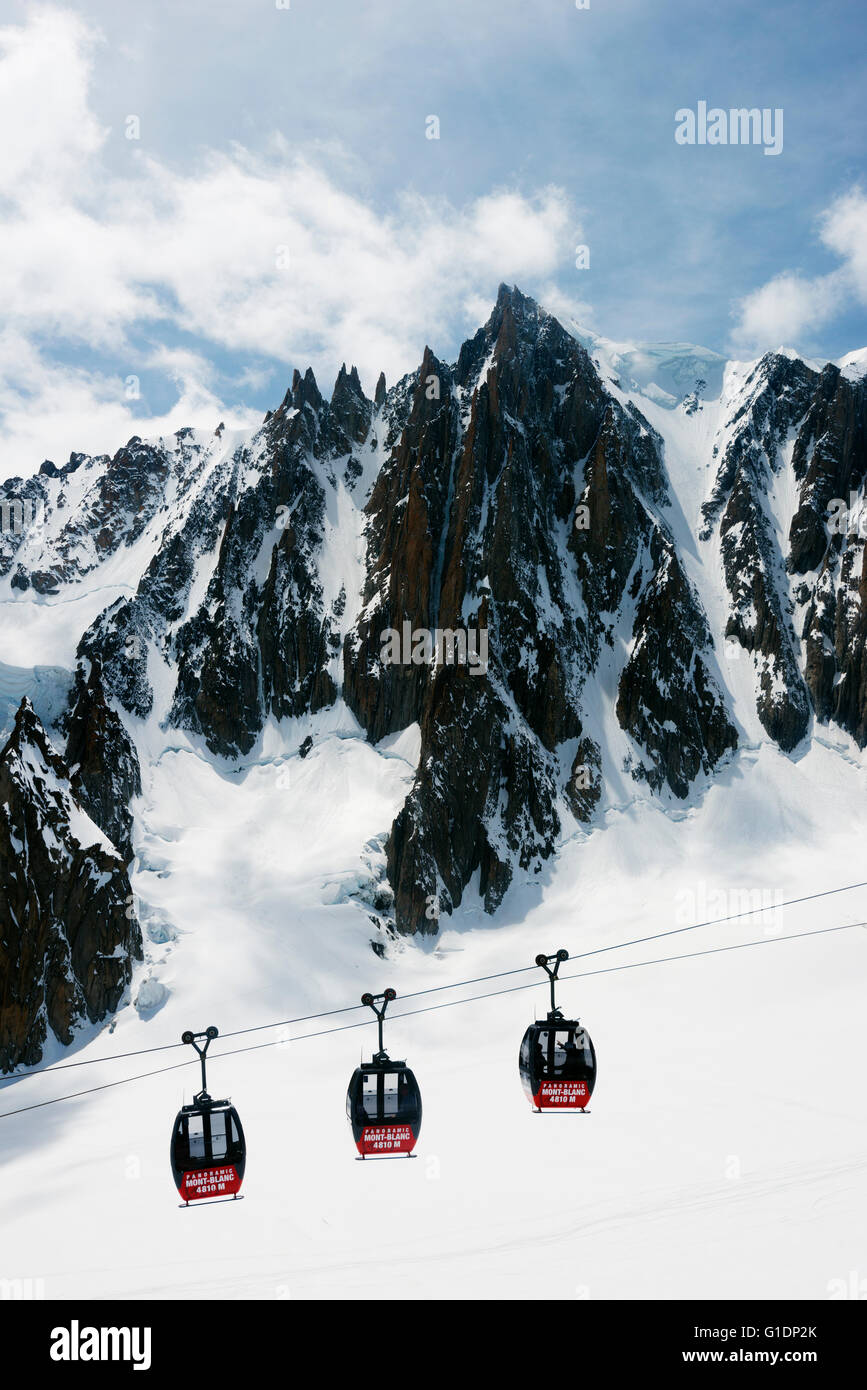 L'Europa, Francia, Haute Savoie, Rodano Alpi, Chamonix Hellbroner funivia a Aiguille du Midi Foto Stock