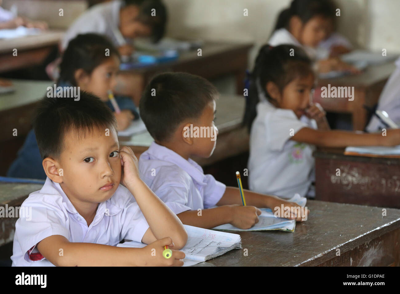 Scuola elementare. Allievi per aula. Vang Vieng. Laos. Foto Stock