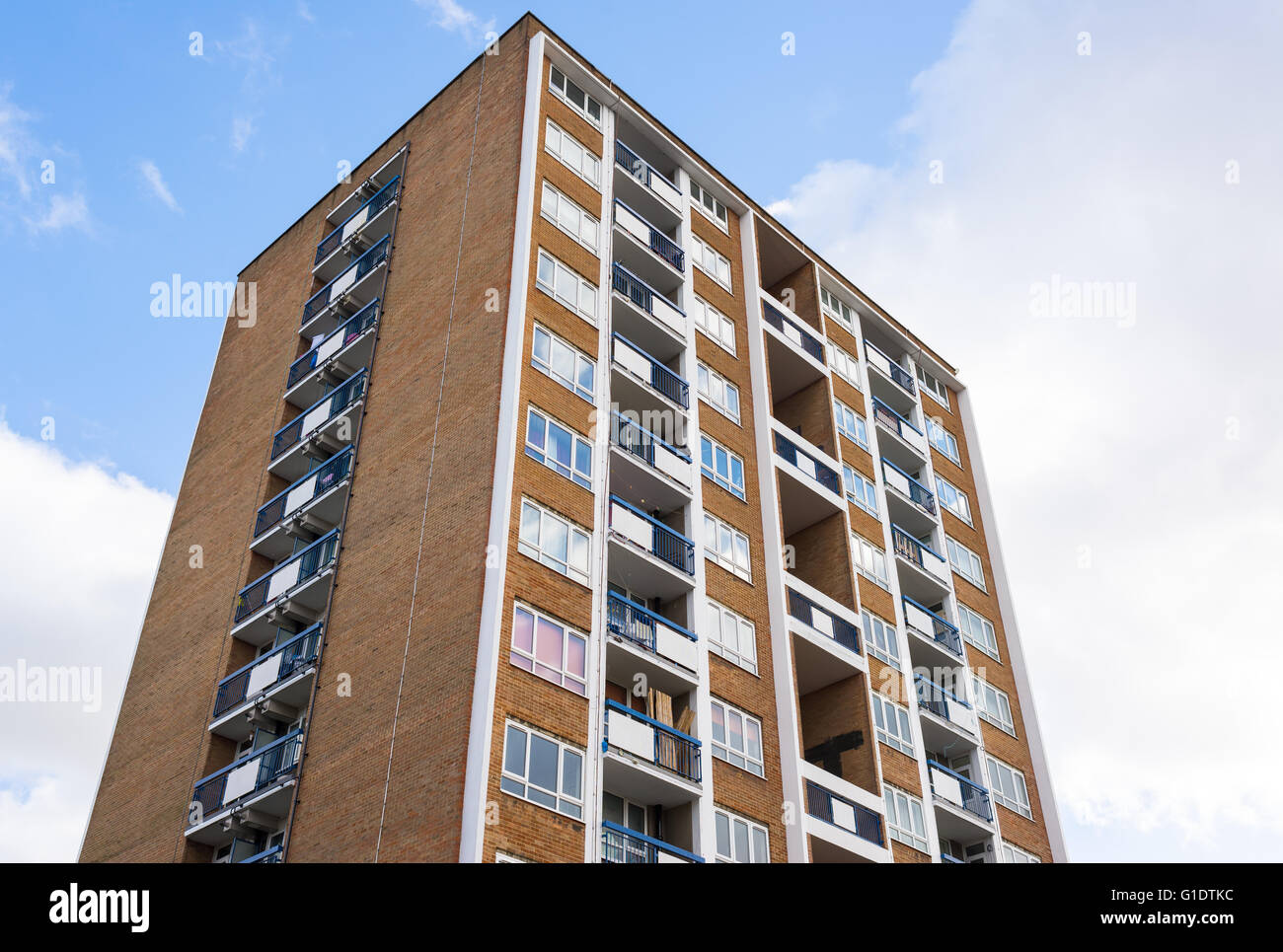Alto consiglio piatta. Un consiglio house è una forma di enti pubblici o di edilizia sociale costruito da parte delle collettività locali nel Regno Unito Foto Stock