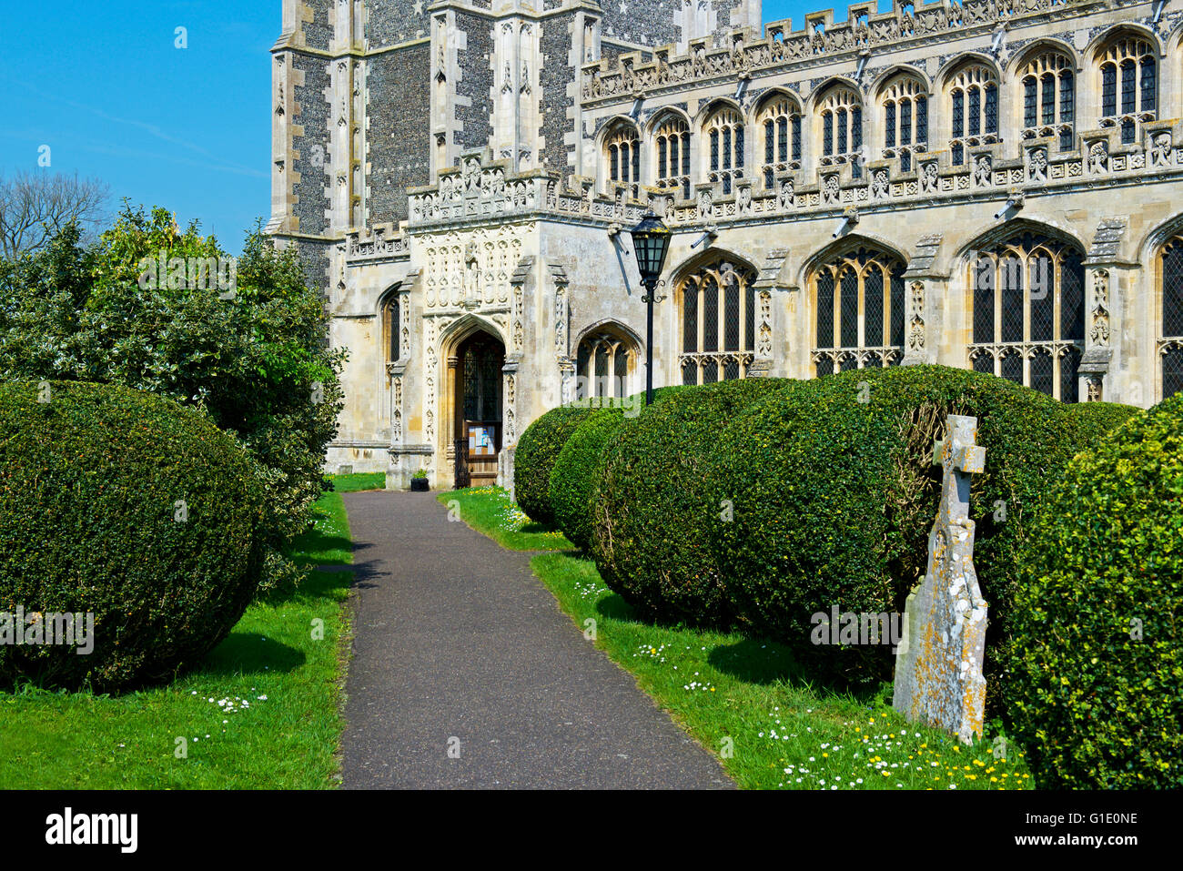 Chiesa di San Pietro e di San Paolo, nel villaggio di Lavenham, Suffolk, Inghilterra, Regno Unito Foto Stock