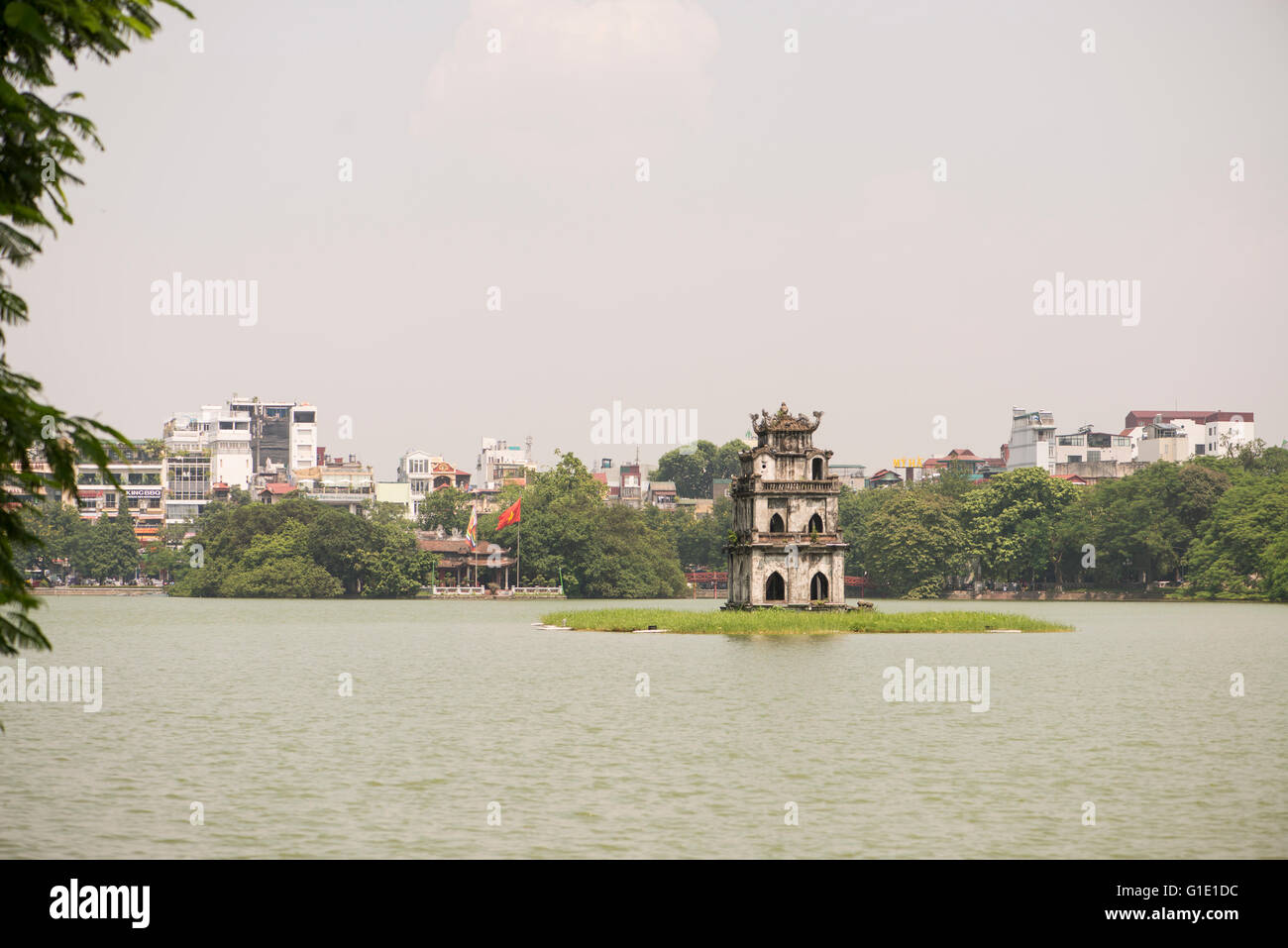 Torre di tartaruga, lago di Hoan Kiem, Hanoi Foto Stock