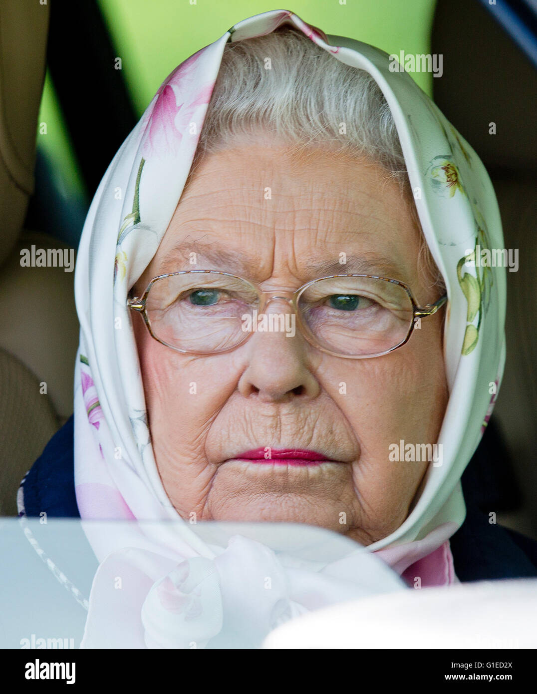 Windsor, Regno Unito. 14 Maggio, 2016. Sua Maestà la Regina Elisabetta assiste il Royal Windsor Horse Show, si svolge nel terreno privato del Castello di Windsor RPE/Albert Nieboer/Paesi Bassi il credito: dpa picture alliance/Alamy Live News Foto Stock