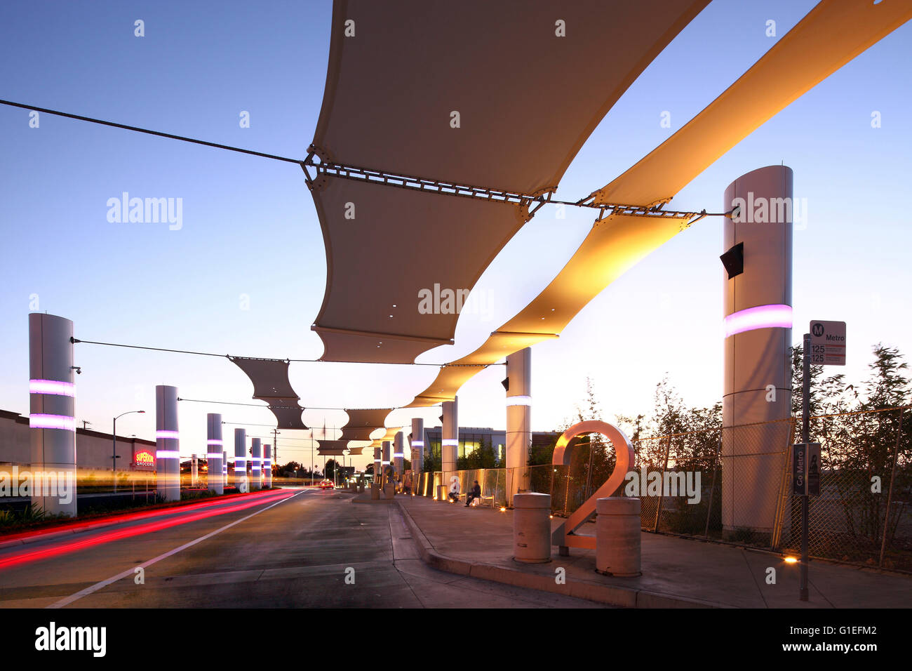 Martin Luther King Jr. Centro di Transito, Compton, CA mediante l'architettura di base. Visualizza piattaforma. Foto Stock