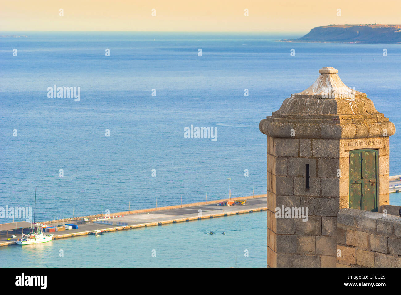Santa Bárbara Castello (Valencia: Castell de Santa Bàrbara, Spagnolo: Castillo de Santa Bárbara) è una fortificazione in centro Foto Stock