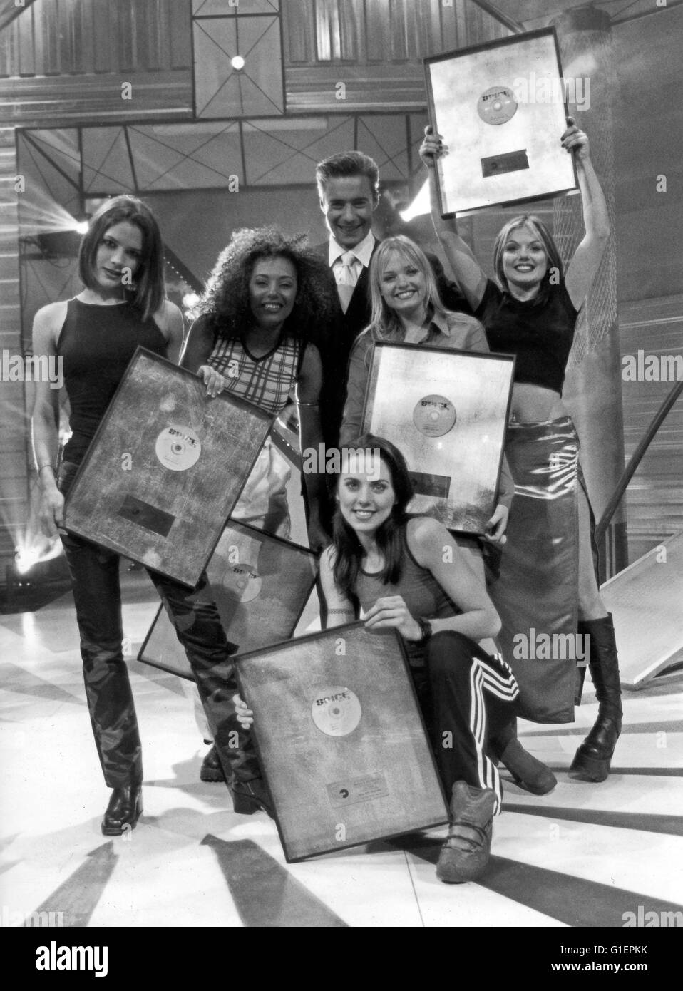 Die britische Girlband Spice Girls, bestehend aus Victoria Adams, Melanie Brown, Emma Bunton, Melanie Chisholm und Geraldine Halliwell, Großbritannien 1990er Jahre. Ragazza britannico pop band Spice Girls, Gran Bretagna degli anni novanta. Foto Stock