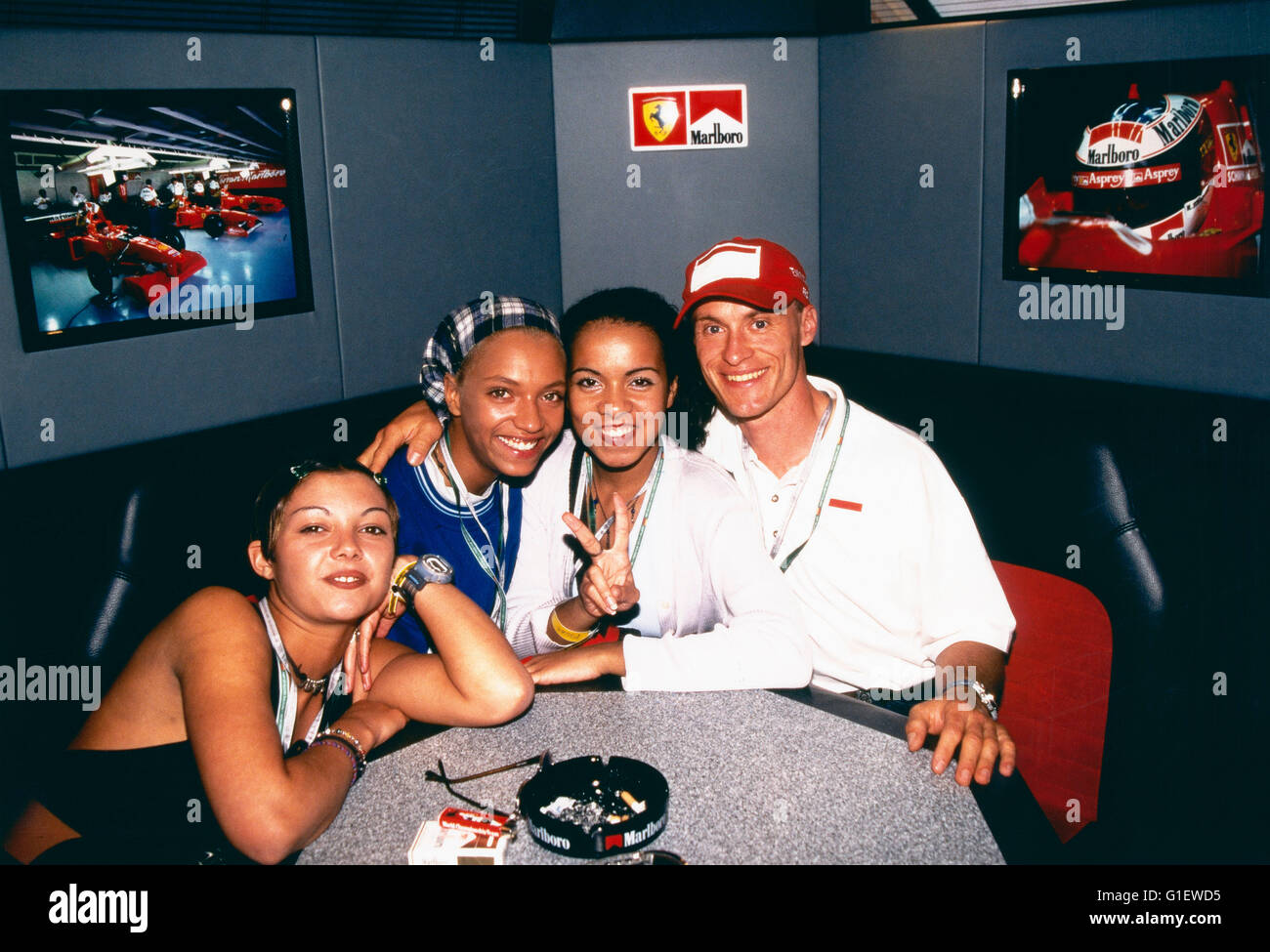 Lee, Jazzy und Ricky von der deutschen Girlgroup "Tic Tac Toe', Deutschland 1990er Jahre. Lee, Jazzy e Ricky della ragazza tedesca banda "Tic Tac Toe', Germania degli anni novanta. Foto Stock