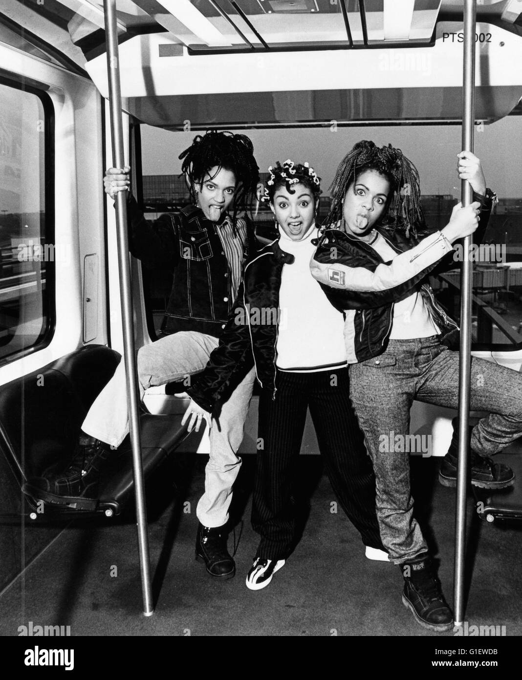 Lee, Jazzy und Ricky von der deutschen Girlgroup "Tic Tac Toe', Deutschland 1990er Jahre. Lee, Jazzy e Ricky della ragazza tedesca banda "Tic Tac Toe', Germania degli anni novanta. Foto Stock