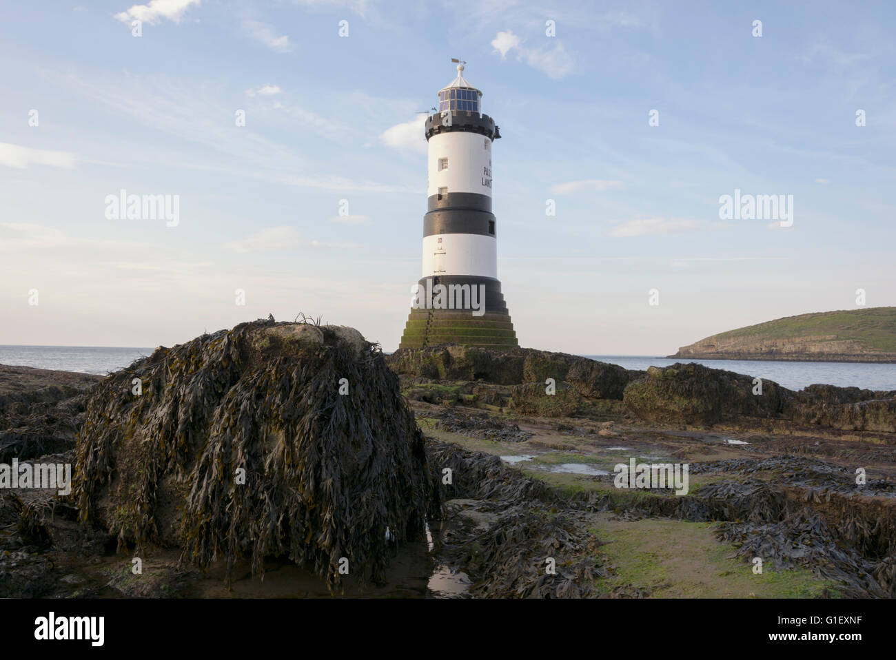 Punto Penmon faro sull'isola di Anglesey, Galles Foto Stock