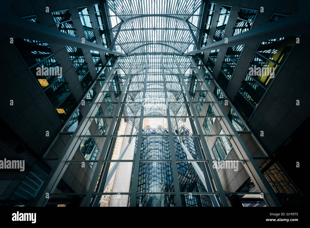 L'interno di Allen Lambert Galleria, nel centro cittadino di Toronto, Ontario. Foto Stock