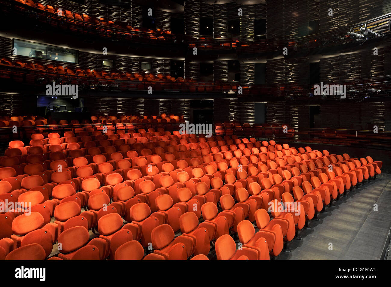 Posti a sedere platea in auditorium. Royal Danish Playhouse, Copenhagen, Danimarca. Architetto: Lundgaard & Tranberg, 2008. Foto Stock