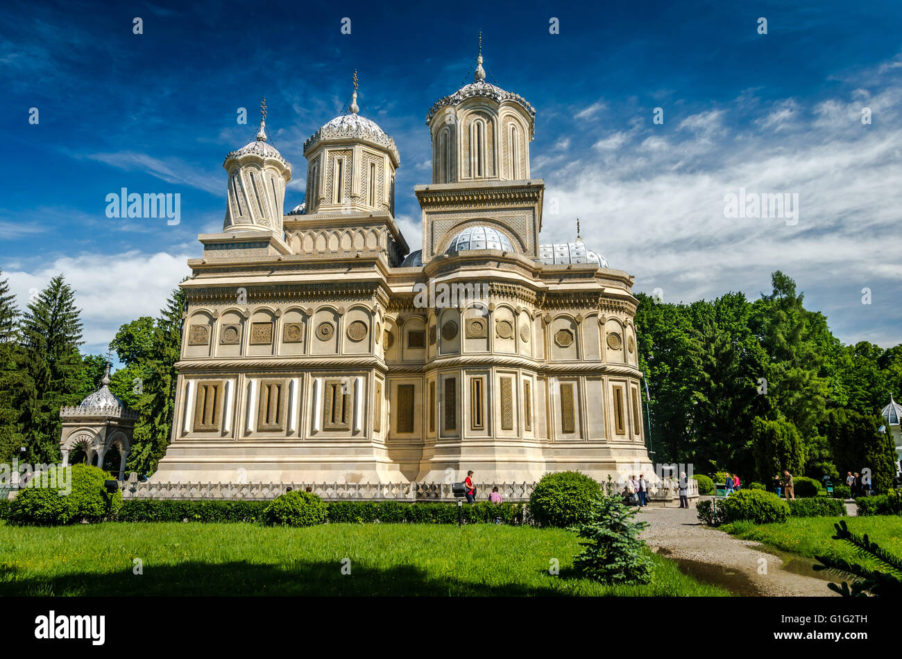 Monastero di Curtea de Arges, Romania. Nota perché di tlegend dell'architetto Maestro Manole. Punto di riferimento nel borgo medievale di Valacchia. Foto Stock