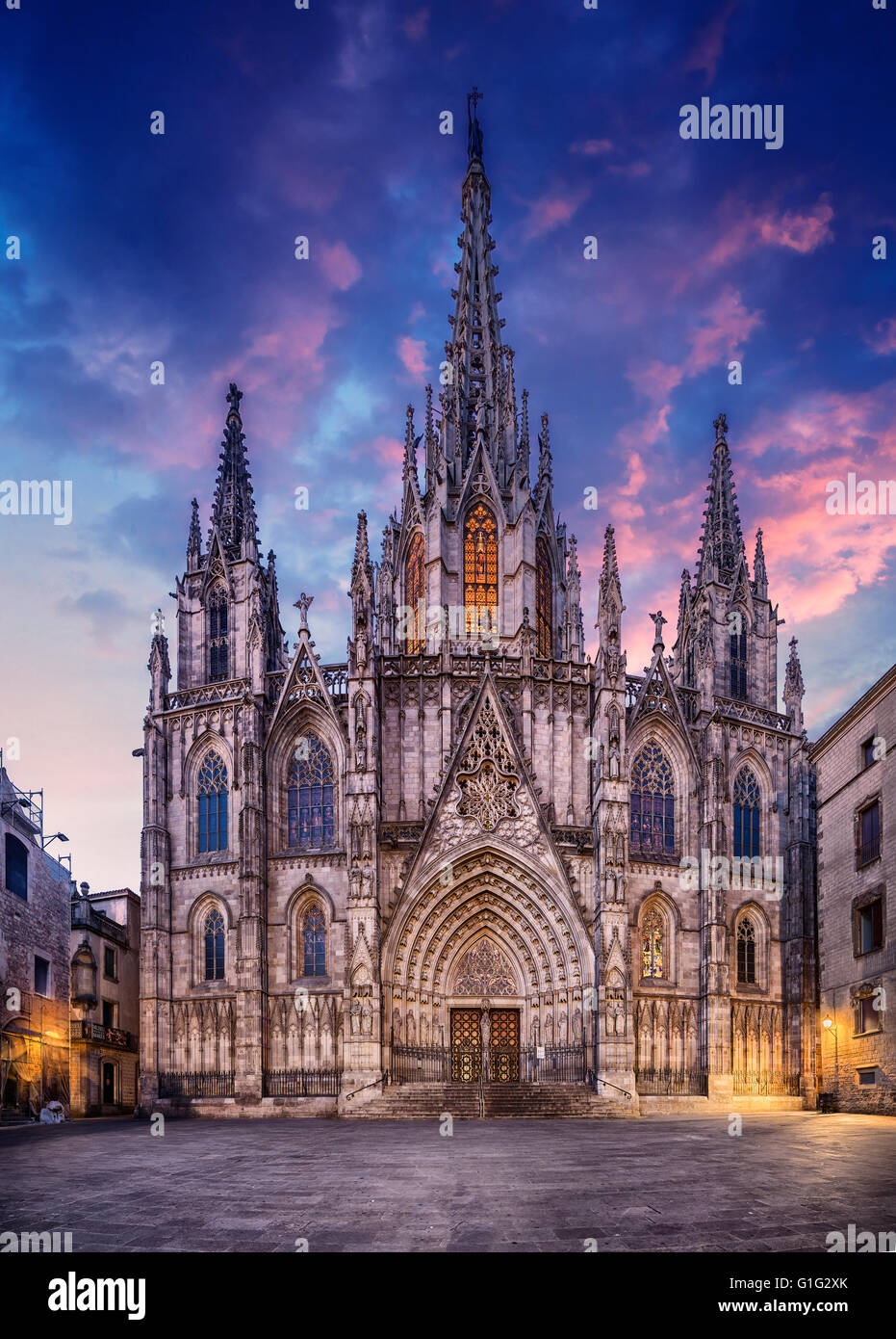 La cattedrale di Barcellona di notte, Quartiere Gotico (Barri Gotic) della città, la Catalogna, Spagna Foto Stock