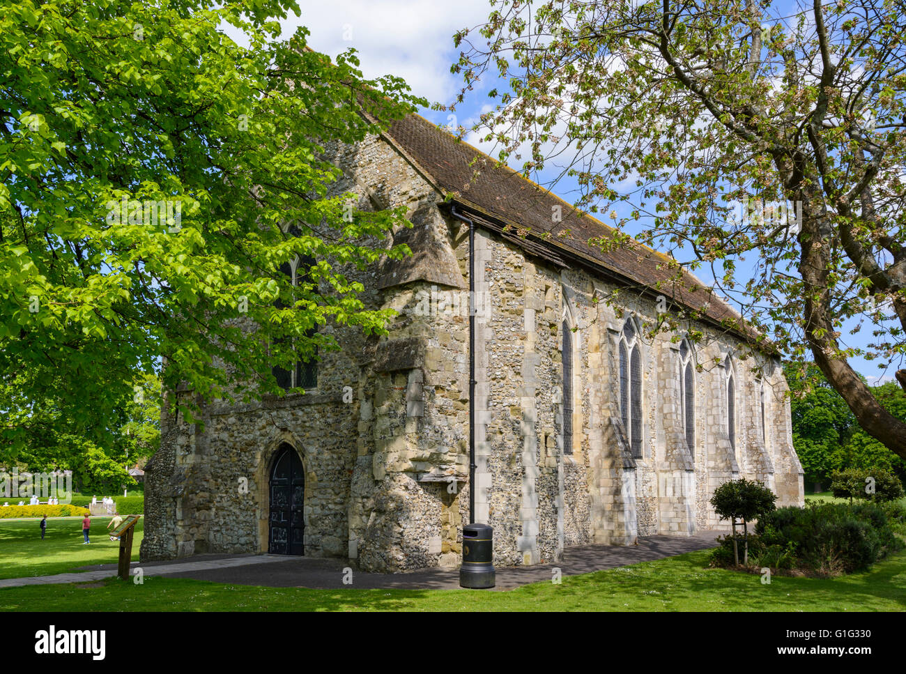 L'edificio ecclesiastico medievale di Guildhall (Greyfriars Church o Chapel) nel Priory Park, Chichester, West Sussex, Inghilterra, Regno Unito. Foto Stock